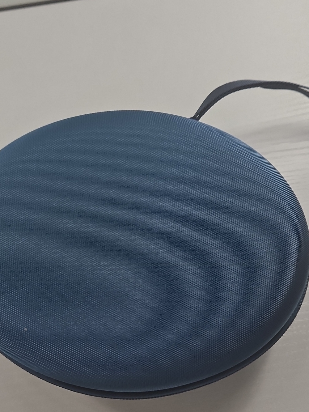 Headphone Case Blue Round Electronics Accessory Pouch - Picture 5 of 5